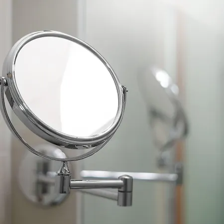 Iris Eden - Czech Leading 4*