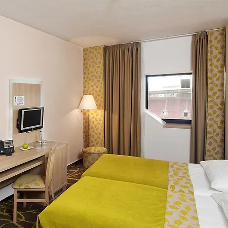 فندق Iris Eden - Czech Leading 4*