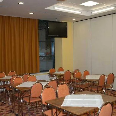 Iris Eden - Czech Leading 4*