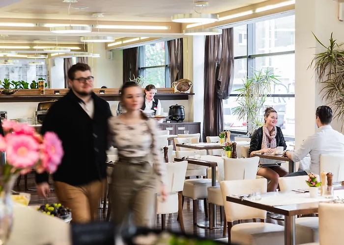 Iris Eden - Czech Leading Praga