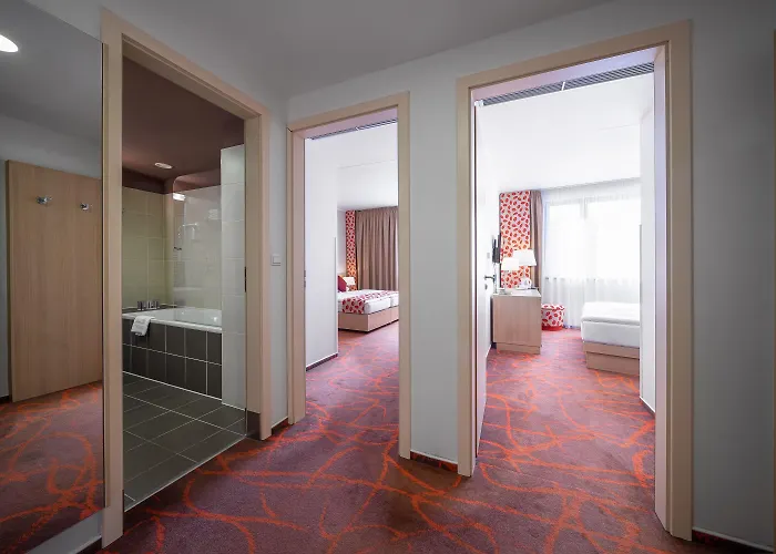 Iris Eden - Czech Leading