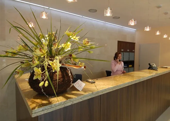 Iris Eden - Czech Leading 4*